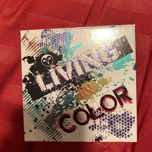 Living in color palette